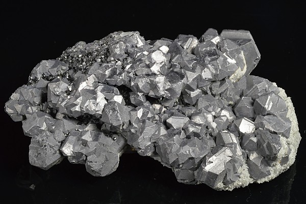 Twinned and truncated Galena, Sphalerite, Quartz