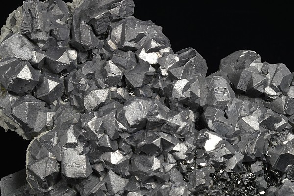 Twinned and truncated Galena, Sphalerite, Quartz