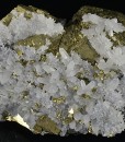 Quartz set on Chalcopyrite, Sphalerite