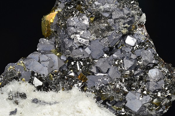 Galena, Chalcopyrite, Sphalerite, Quartz, Calcite