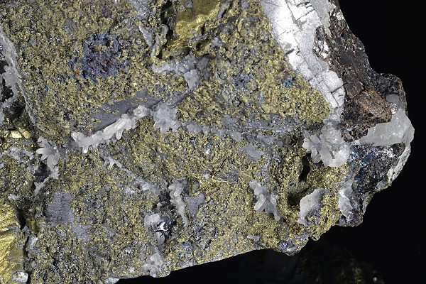 Chalcopyrite set on Galena, Quartz,Sphalerite