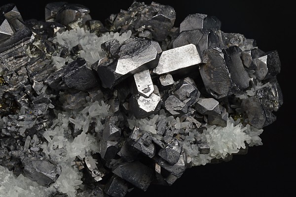Skeletal and truncated Galena, Quartz, Sphalerite, Pyrite