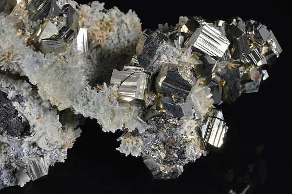 Pyrite, Quartz, Sphalerite