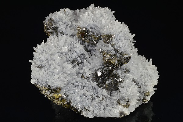 Quartz, gem Sphalerite var.Cleiophane, Pyrite