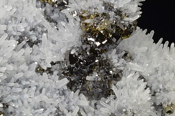 Quartz, gem Sphalerite var.Cleiophane, Pyrite