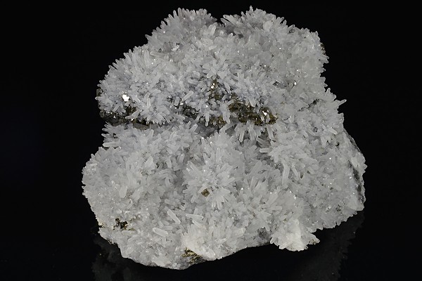Quartz, gem Sphalerite var.Cleiophane, Pyrite