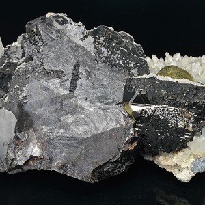 Sphalerite, Chalcopyrite, Quartz, Calcite
