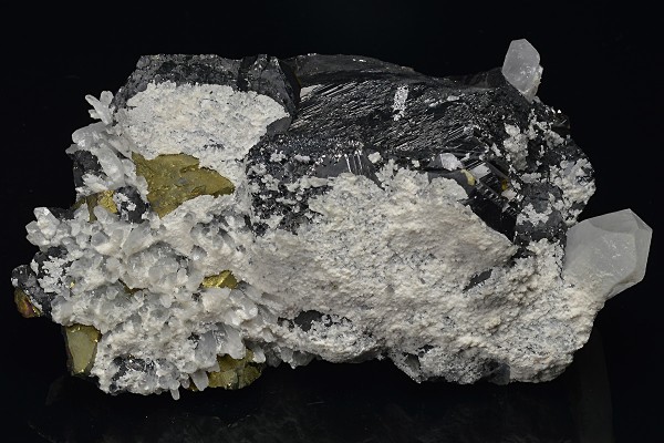 Sphalerite, Chalcopyrite, Quartz, Calcite