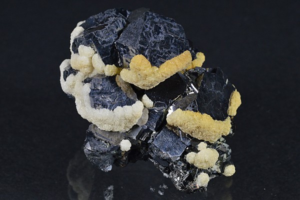 Twinned and truncated Galena, Calcite