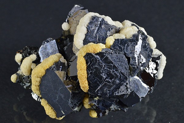 Twinned and truncated Galena, Calcite
