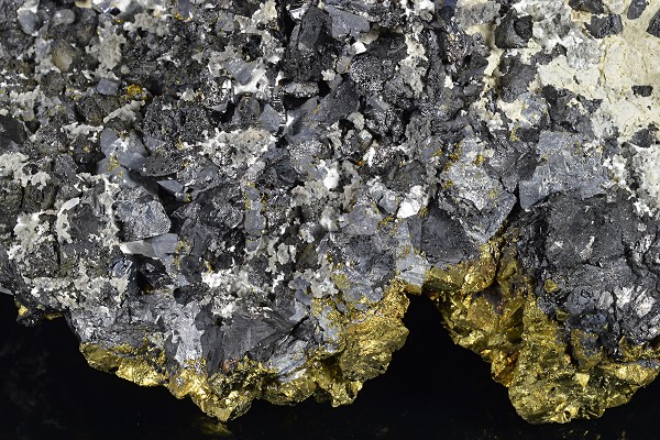 Iridescent Chalcopyrite, Galena, Sphalerite, Calcite