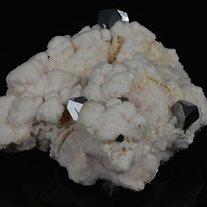 Galena, Chalcopyrite, Sphalerite on Manganoan Calcite