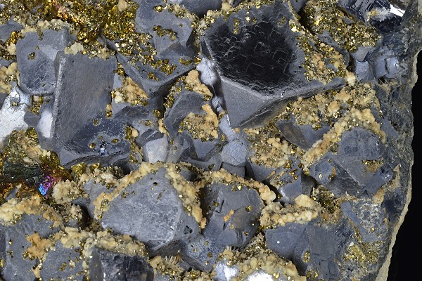 Truncated Galena, Chalcopyrite, Calcite