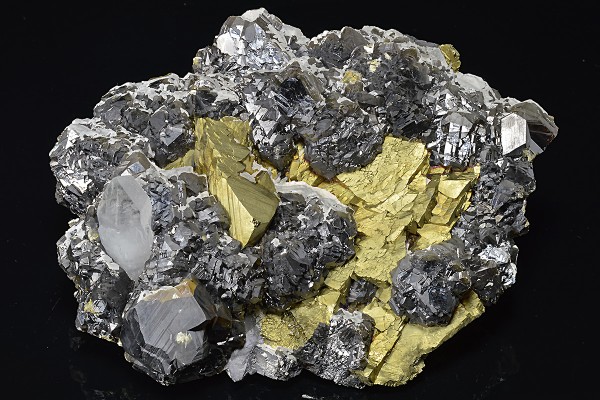 gem Sphalerite var.Cleiophane, Chalcopyrite, Quartz