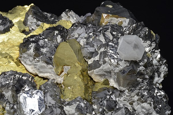 gem Sphalerite var.Cleiophane, Chalcopyrite, Quartz