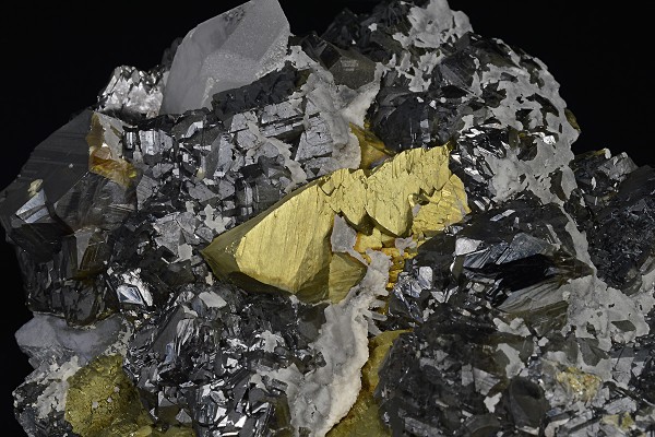 gem Sphalerite var.Cleiophane, Chalcopyrite, Quartz