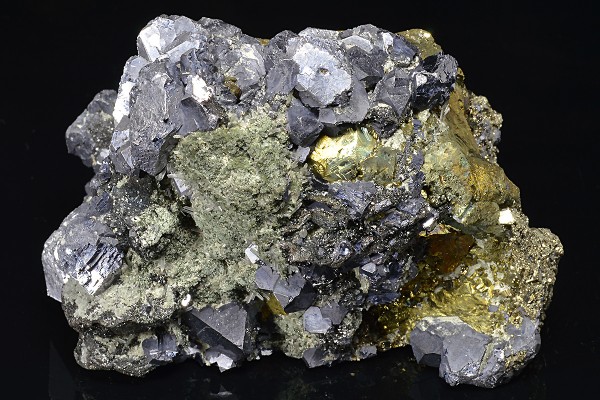 Iridescent Chalcopyrite, Galena, Pyrite, Sphalerite, Quartz