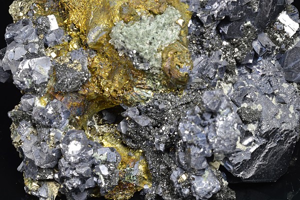 Iridescent Chalcopyrite, Galena, Pyrite, Sphalerite, Quartz