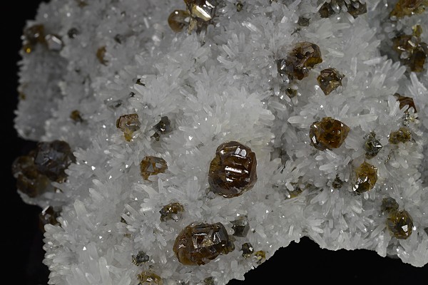 Quartz, Cleiophane, Pyrite