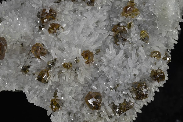 Quartz, Cleiophane, Pyrite
