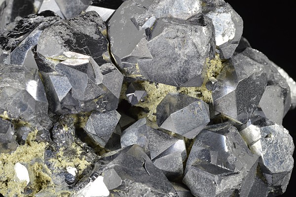 Twinned and truncated Galena, Quartz, Sphalerite
