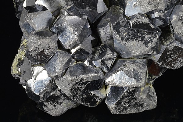Twinned and truncated Galena, Quartz, Sphalerite