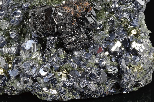 Sphalerite tetrahedron, Galena, Quartz, Pyrite