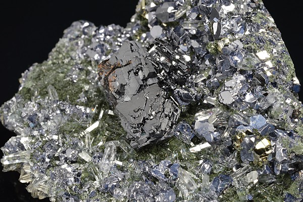 Sphalerite tetrahedron, Galena, Quartz, Pyrite