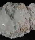Quartz set on Calcite