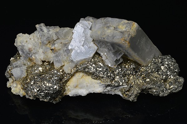 Baryte, Pyrite, Calcite