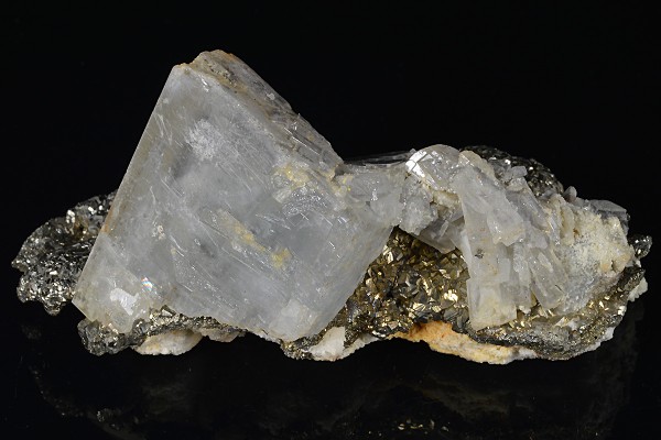 Baryte, Pyrite, Calcite