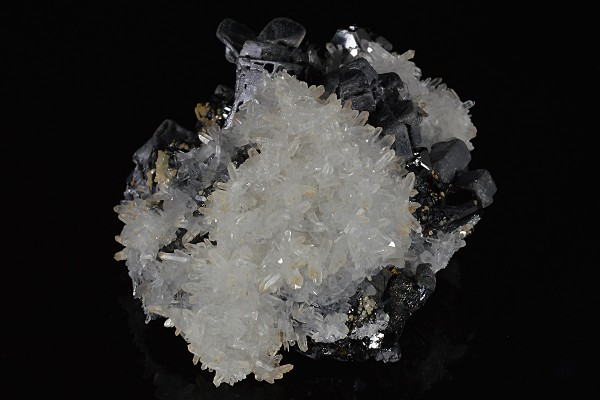Quartz, Galena, Sphalerite, Calcite