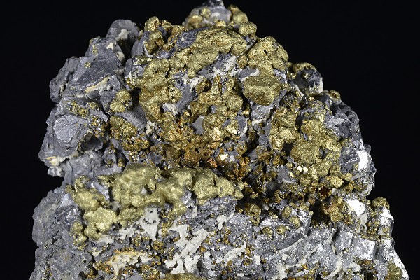 Spinel Law Twin Galena, Chalcopyrite, Pyrite, Calcite