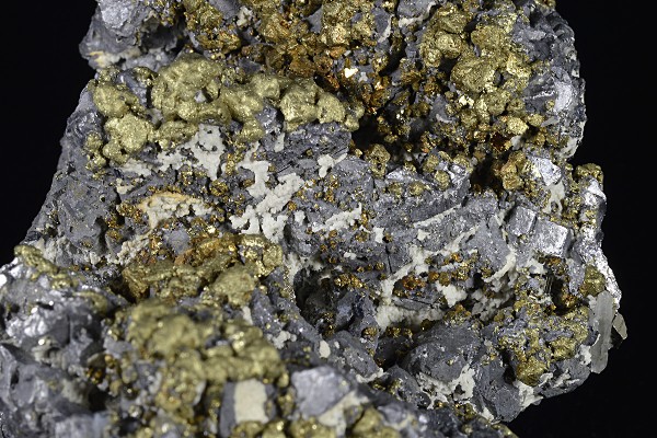 Spinel Law Twin Galena, Chalcopyrite, Pyrite, Calcite