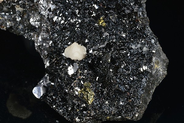 Sphalerite, Calcite, Galena, Chalcopyrite