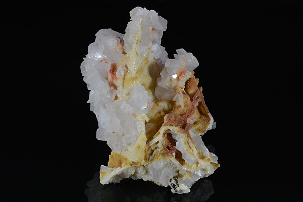 Rhombohedral and pseudomorphous after Calcite