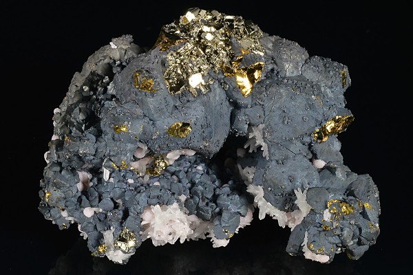 Chalcopyrite, Pyrite, Quartz, Calcite, Rhodochrosite