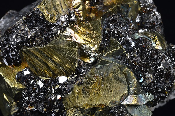 Chalcopyrite, Sphalerite, Quartz