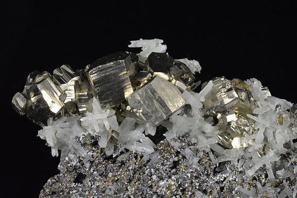 Pyrite set on Quartz, Chalcopyrite, Sphalerite
