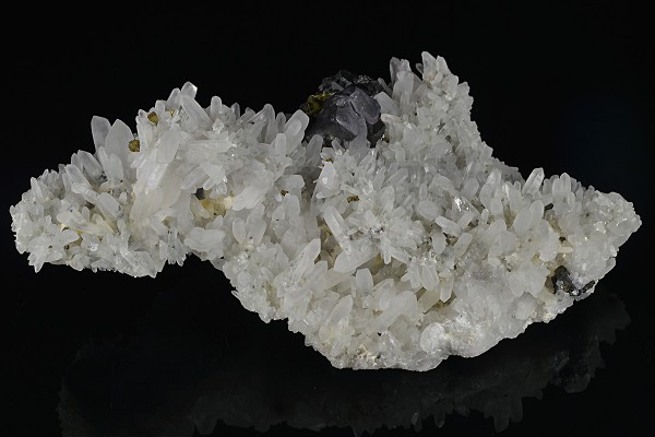 Cleiophane, Galena, Chalcopyrite, Quartz, Pyrite