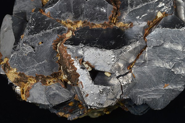 Truncated Galena with Siderite inclusions