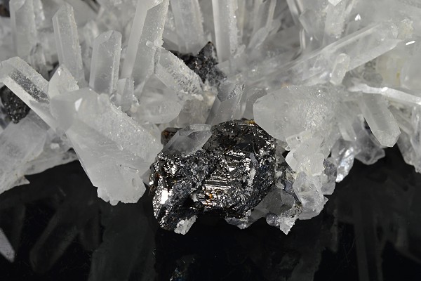 Quartz, Sphalerite