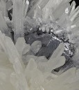 Two generations Quartz on Spinel Law Twin
