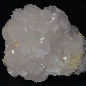 Rhombohedral Calcite on host rock