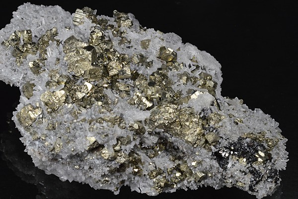 Pyrite, Quartz, Sphalerite