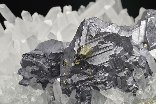 Twinned Galena on Quartz, Pyrite