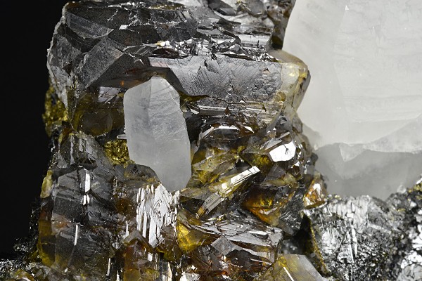 gem Sphalerite var.Cleiophane, Quartz