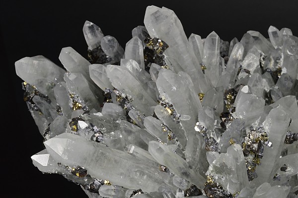 Quartz, gem Sphalerite var.Cleiophane, Chalcopyrite, Pyrite