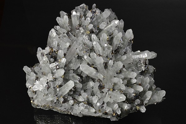 Quartz, gem Sphalerite var.Cleiophane, Chalcopyrite, Pyrite