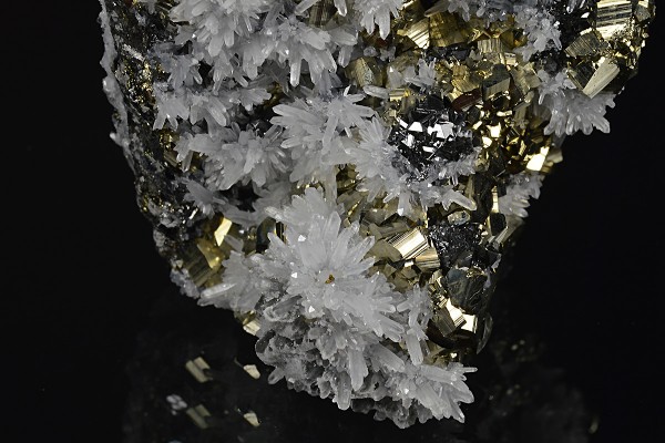 Pyrite, Quartz, Sphalerite